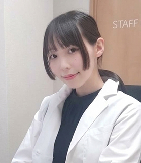 心理士　崔